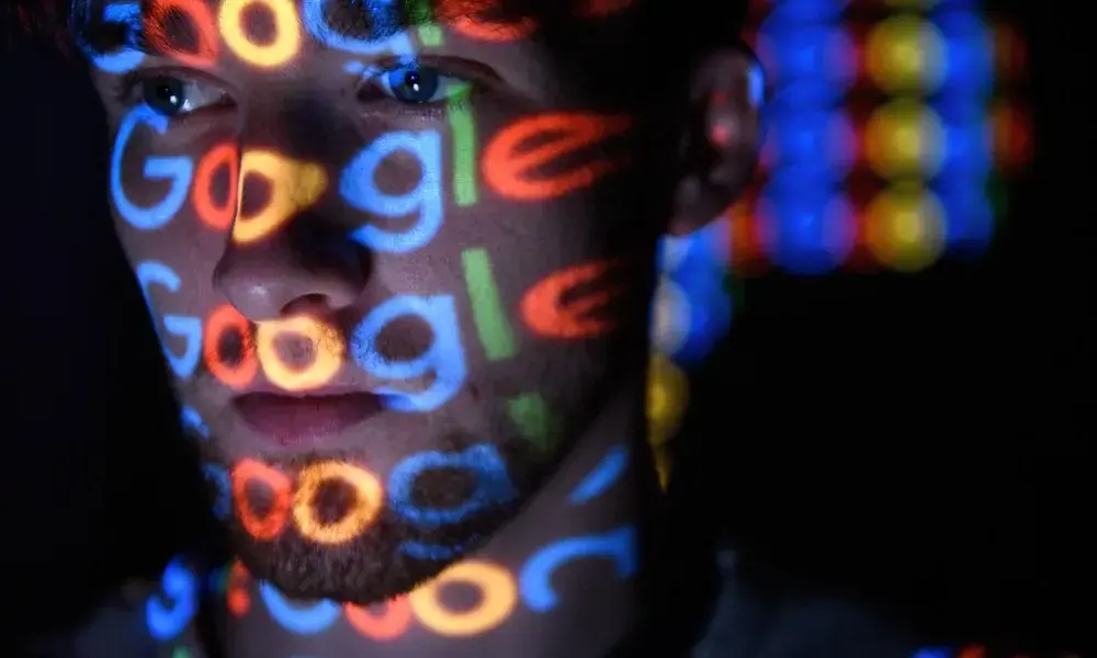 Google po polsku: Skąd się wziął i co naprawdę oznacza?