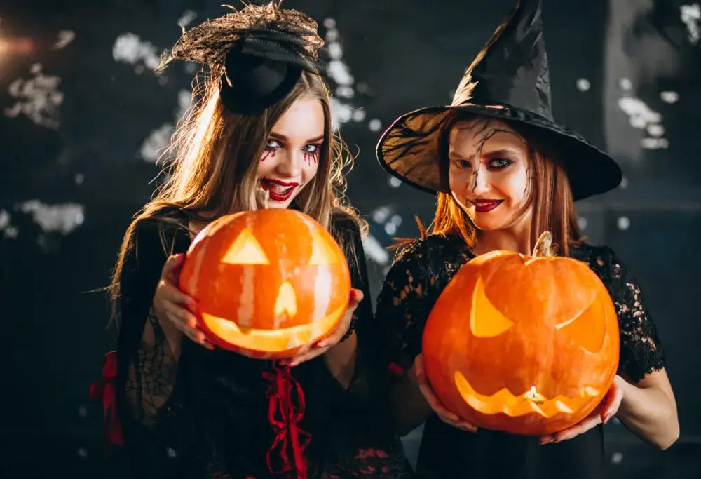 Halloween co znaczy po polsku? Odkryj jego znaczenie i tradycje
